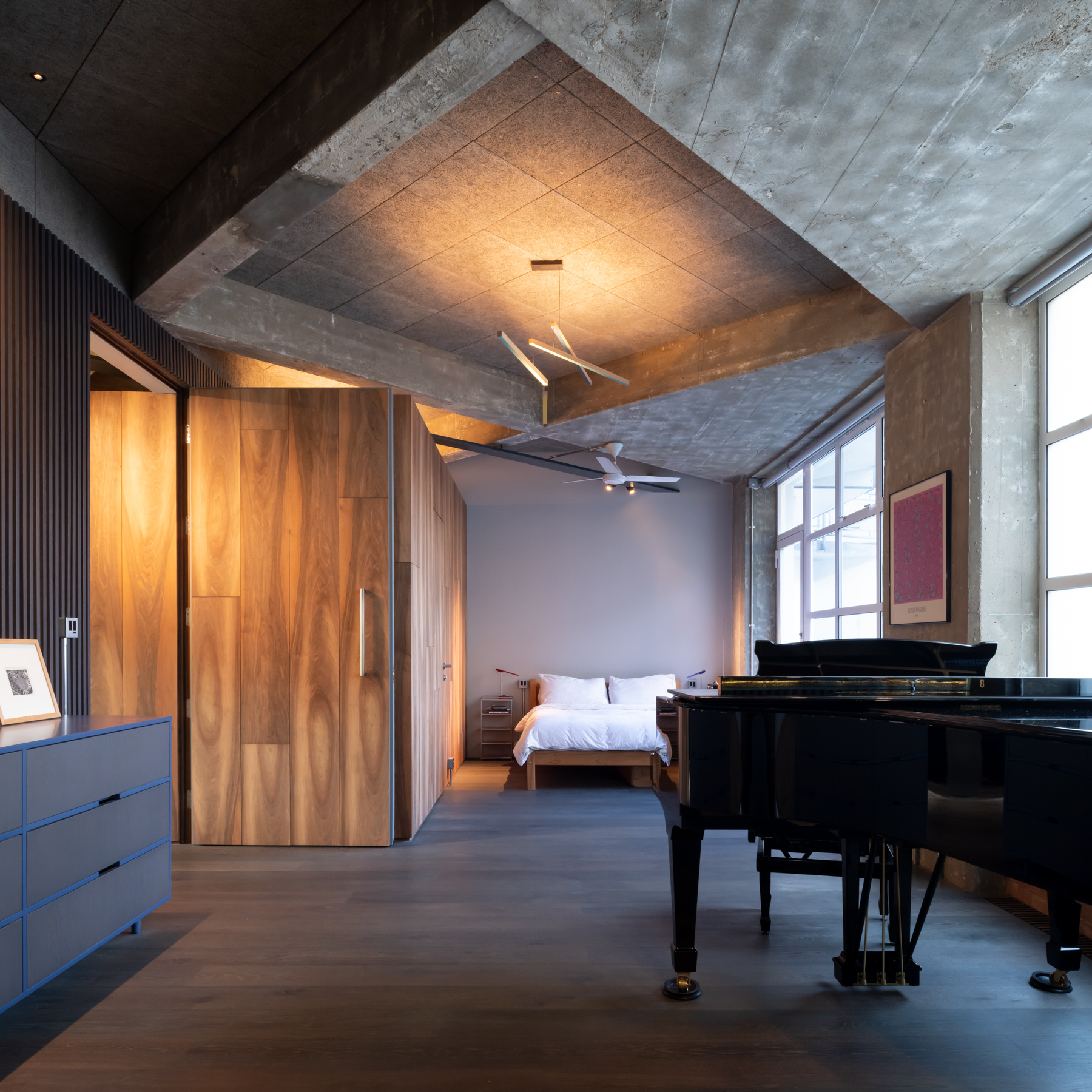 Bedroom in Warner House, Central London