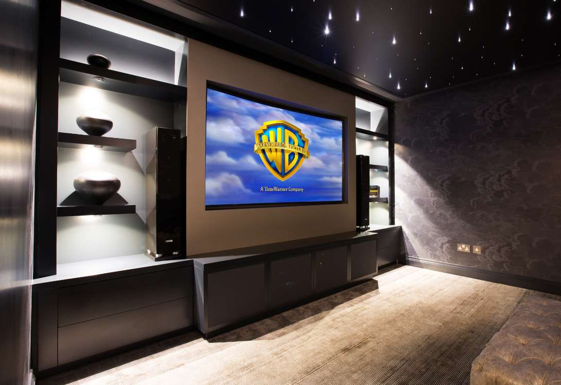 Installation d'un home cinéma dans une maison résidentielle Installation d'un home cinéma dans une maison résidentielle - Les Jeux Olympiques de 2024 : L'installation parfaite d'un home cinéma